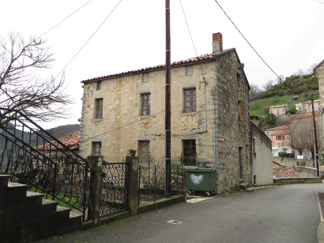 Ancien couvent, actuellement maison dite U Casteddu (Funtanaccia)