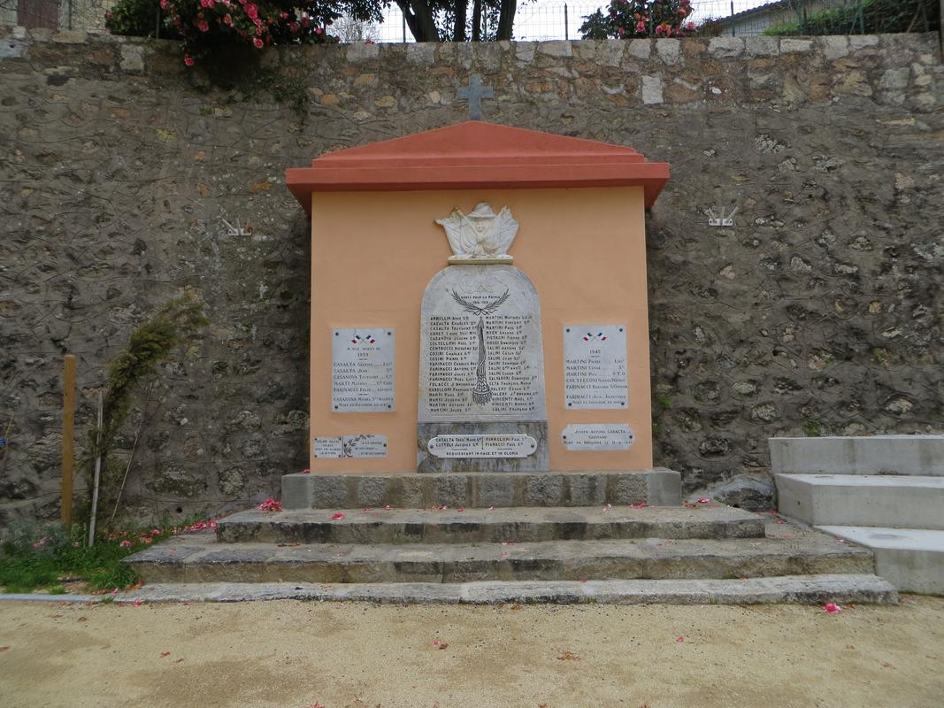 Monument aux morts des guerres de 1914-1918, de 1939-1945, d'Indochine et d'Algérie (Place de l'eglise)