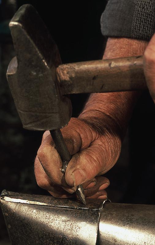 >Fabrication des clochettes par le ferronnier Marcelli — E tintenne (photo 18)