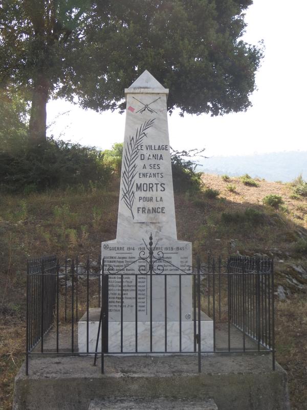 Monument aux morts des guerres 1914-1918 et 1939-1945 (Ania)