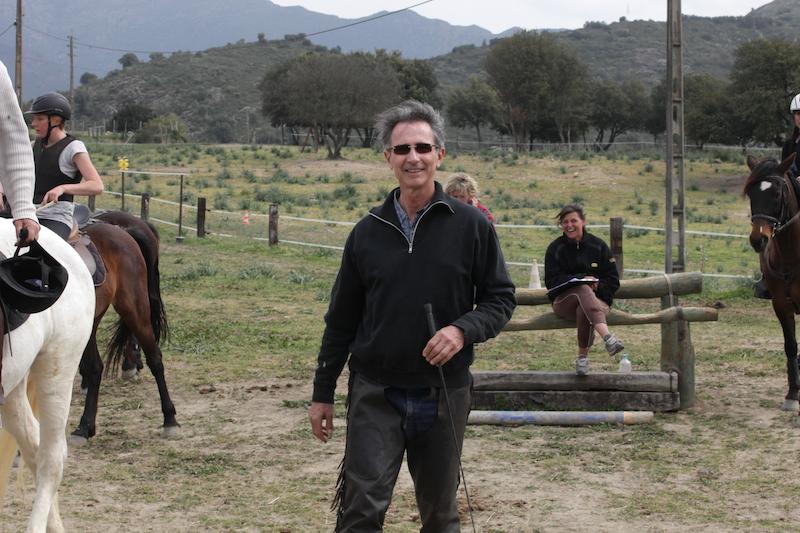 Thierry Lhermitte à cheval (photo 6)