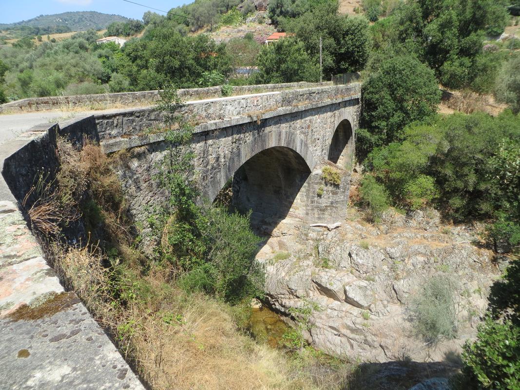 Pont dit Ponte di i Setti Polli ou Ponte de la Pietra (Pont de la pierre)