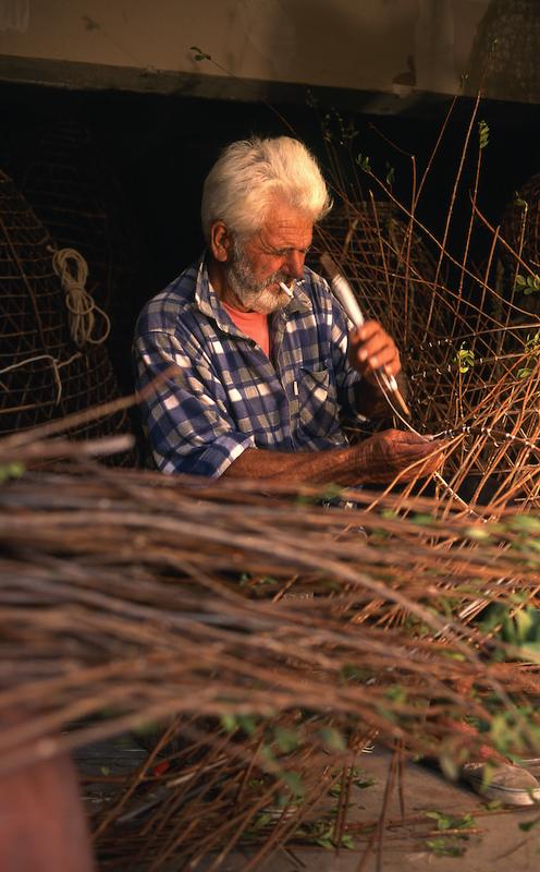 >Fabricant de nasses à langoustes — Vincent Tolaïni (photo 15)