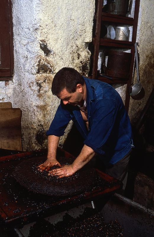 >Moulin à huile d’olive traditionnel (photo 27)