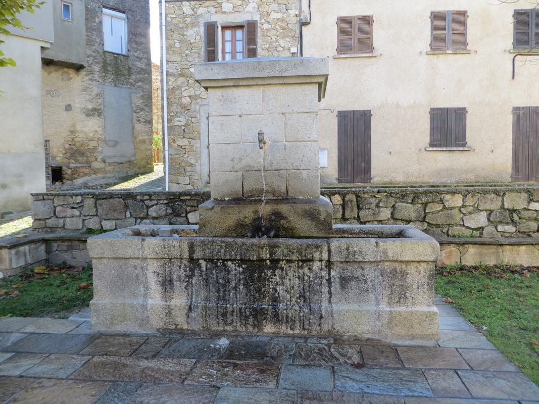 Fontaine dite fontaine de Simonetta