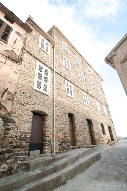 Ancienne école, actuellement maison de notable (Santa-Croce)