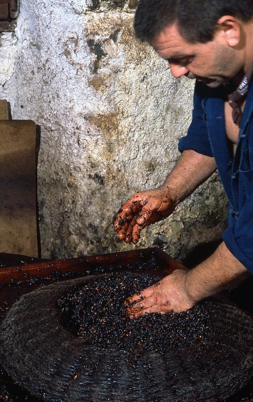 >Moulin à huile d’olive traditionnel (photo 28)