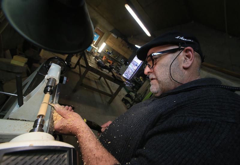 >Sylvain Mattei, artisan du bois (photo 2)