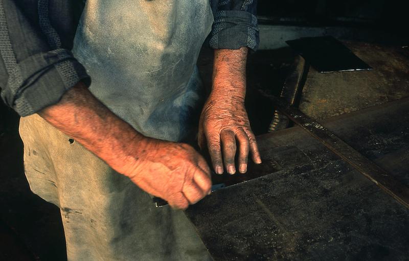 >Fabrication des clochettes par le ferronnier Marcelli — E tintenne (photo 5)