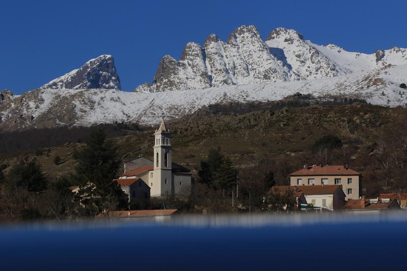 >Vues de villages corses