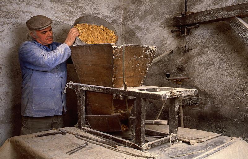 >Moulin de Bocognano — farine de châtaigne (photo 7)