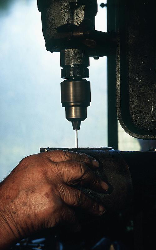 >Fabrication des clochettes par le ferronnier Marcelli — E tintenne (photo 20)