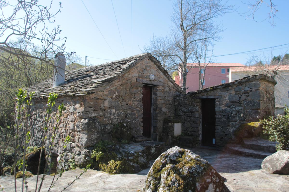 Ancienne remise agricole, actuellement maison (Valdo Lentighjine)