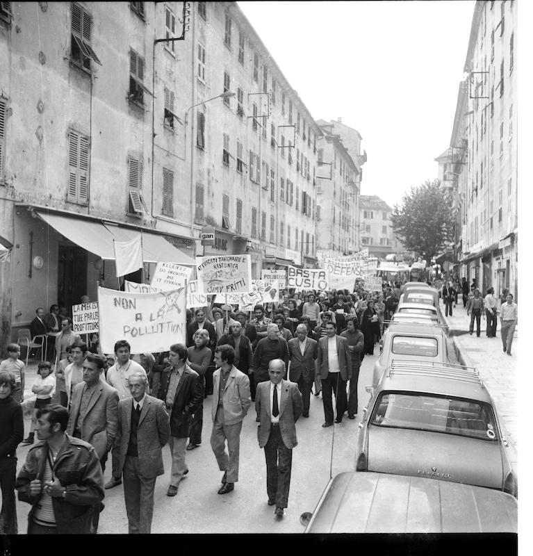 >Les boues rouges (photo 2)