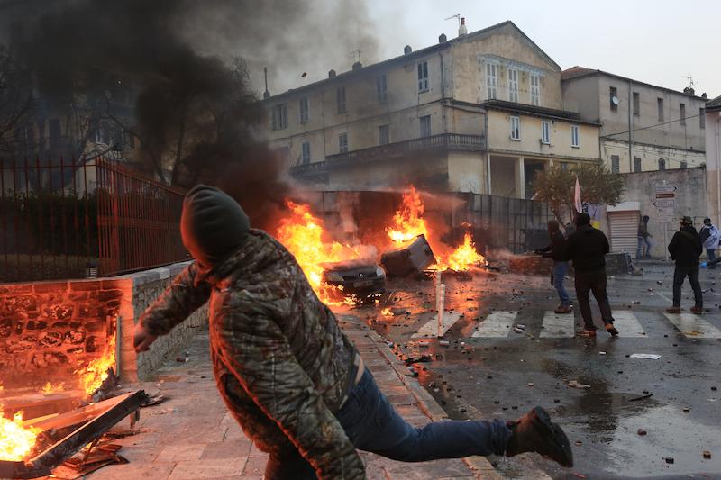 >Violences en marge de la manifestation pour Yvan Colonna (photo 24)