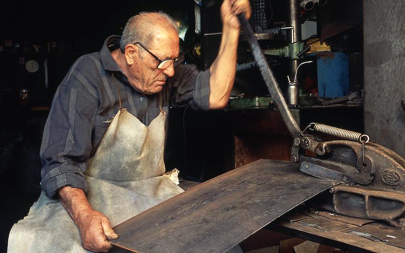 >Fabrication des clochettes par le ferronnier Marcelli — E tintenne (photo 4)