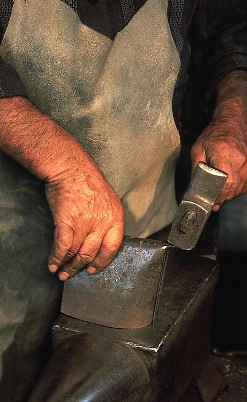 >Fabrication des clochettes par le ferronnier Marcelli — E tintenne (photo 13)