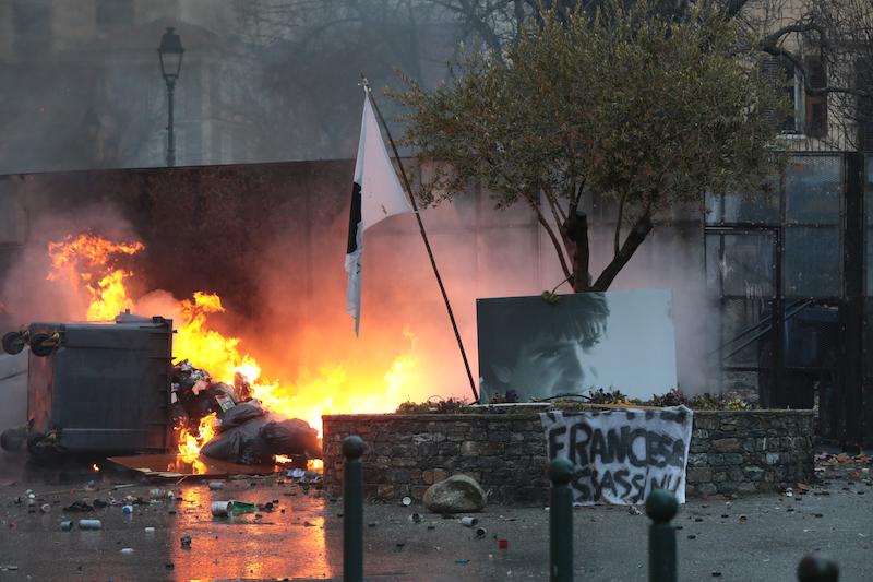 >Violences en marge de la manifestation pour Yvan Colonna (photo 15)