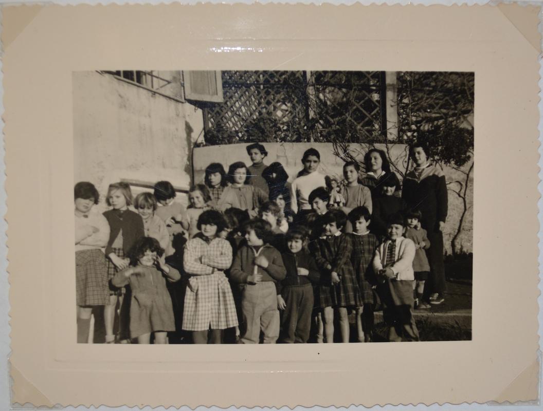 >Photo d'un groupe d'élèves de la maison d'enfants de Luri (1955-1956)