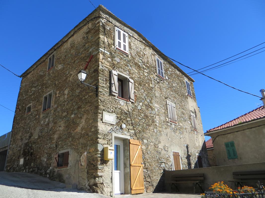 Ancien presbytère aujourd'hui maison et mairie (Petornello)