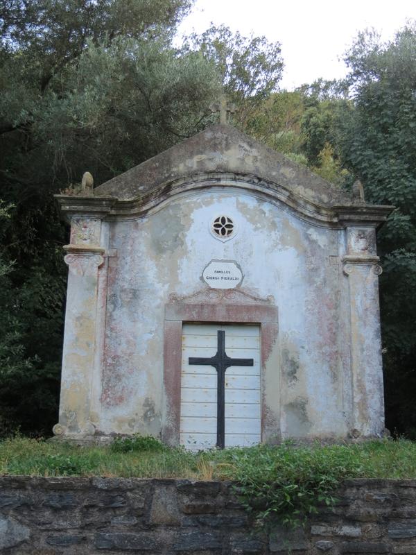 >Chapelle funéraire de la famille Giorgi-Pieraldi (Lavone)