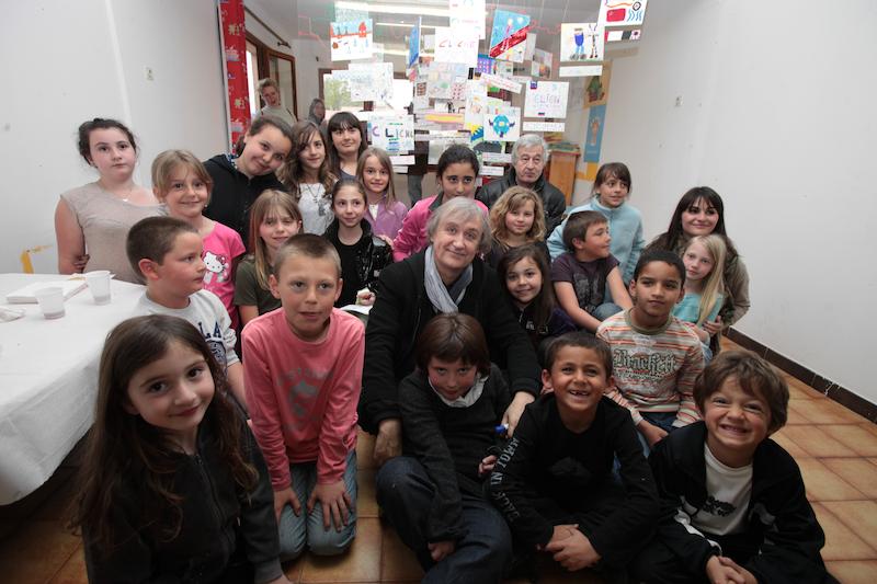 Plantu et Batti en visite à l'école de Calacuccia (photo 2)