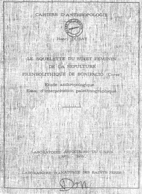 >Le squelette du sujet féminin de la sépulture pré-néolithique de Bonifacio