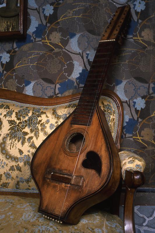 >Luthier fabriquant la cetera (photo 13)