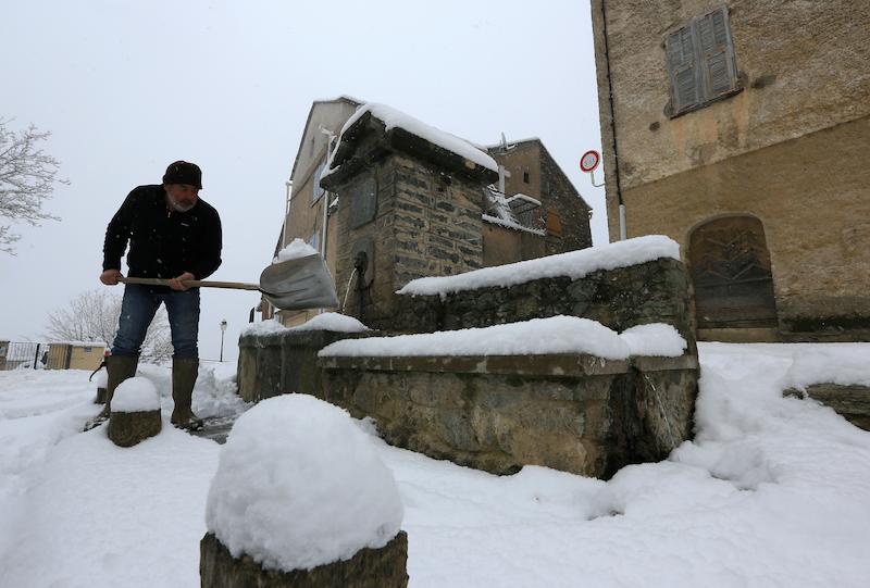 >Villages corses sous la neige