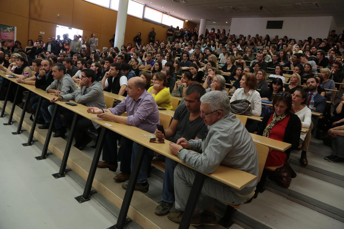 >Assemblée générale extraordinaire de l'Université de Corse en octobre 2014