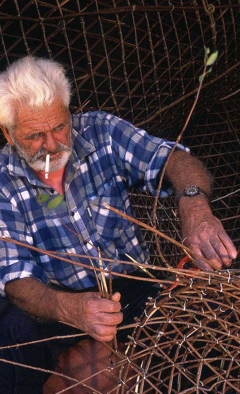 >Fabricant de nasses à langoustes — Vincent Tolaïni (photo 19)