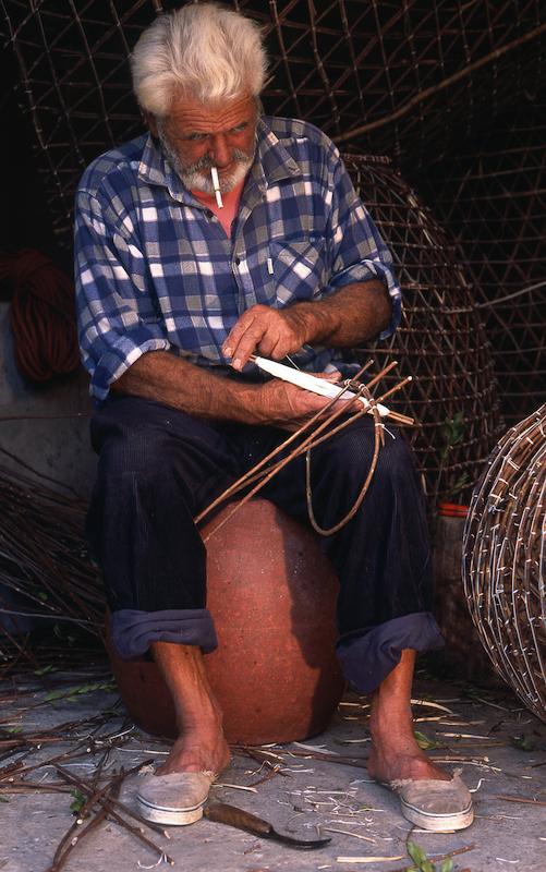 >Fabricant de nasses à langoustes — Vincent Tolaïni (photo 22)
