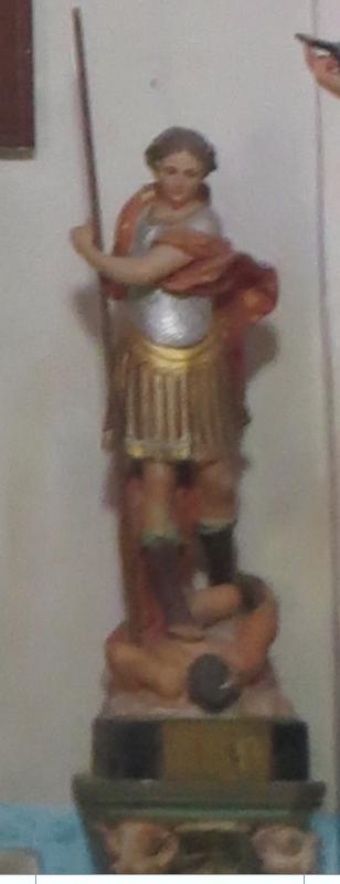 >Statue San Michele