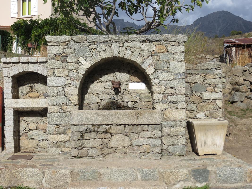 Fontaine dite funtana di piazza à a croce (Bonamanacce)