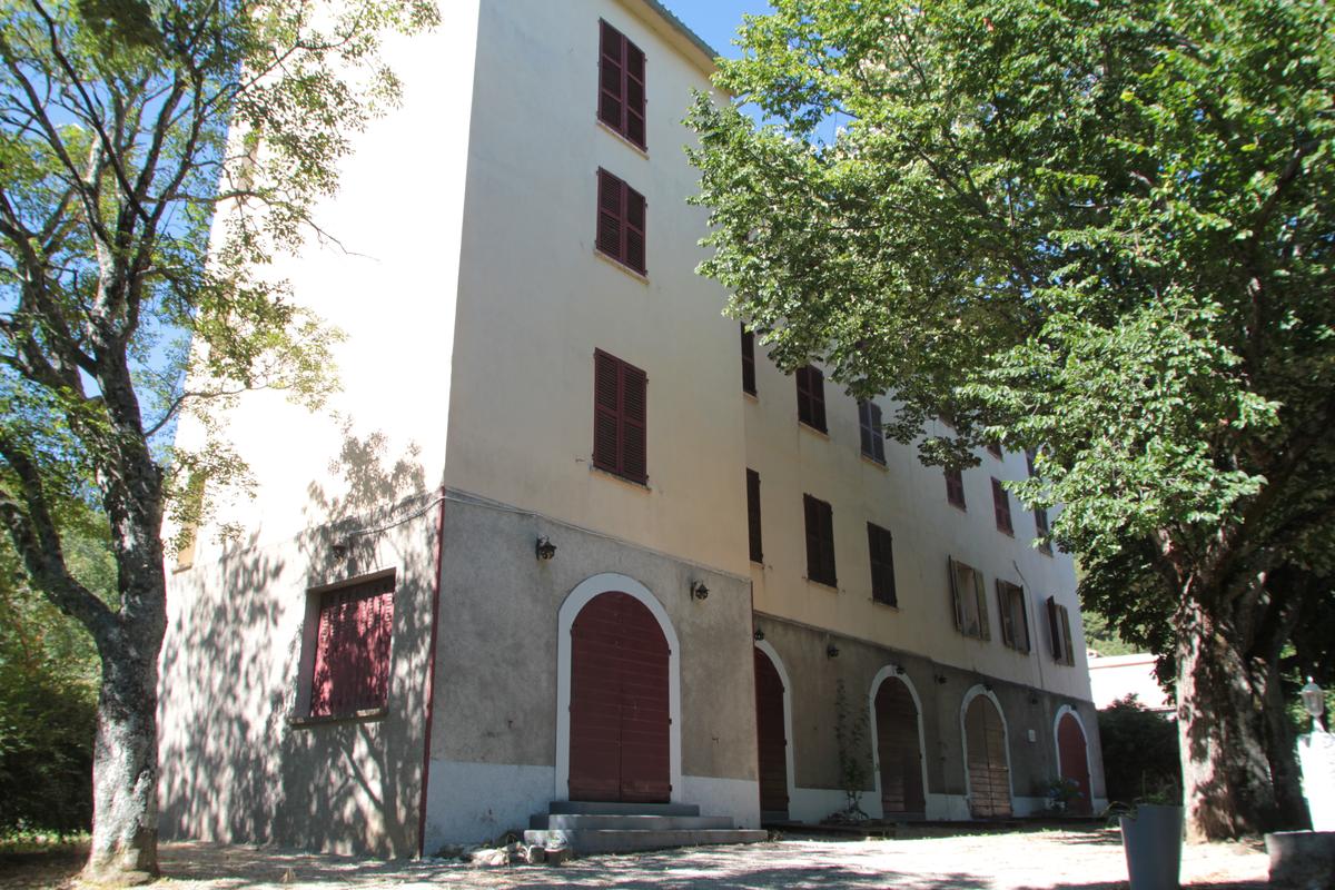 Ancienne demeure de la famille Pozzo-di-Borgo, actuellement hôtel du Torrent