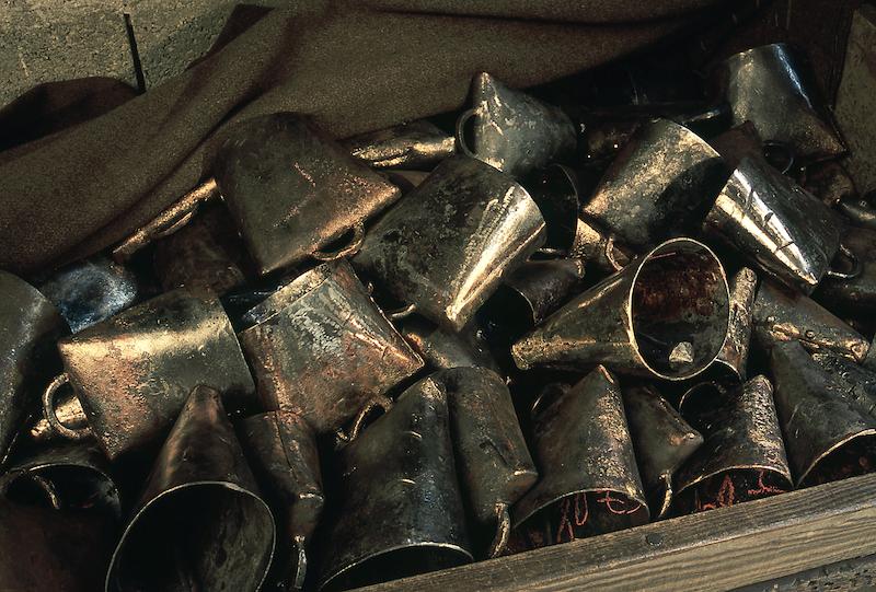 >Fabrication des clochettes par le ferronnier Marcelli — E tintenne (photo 25)