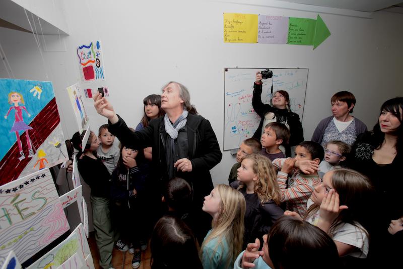 >Plantu et Batti en visite à l'école de Calacuccia (photo 7)