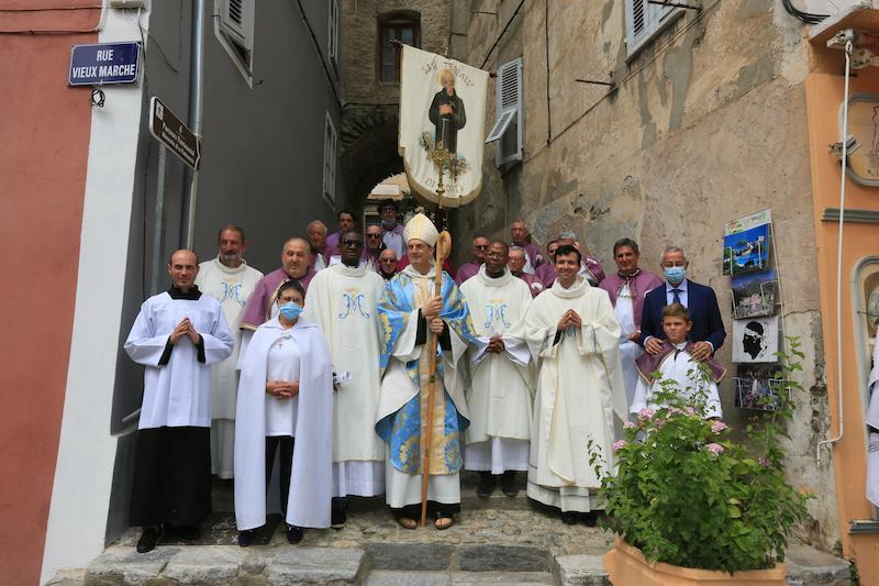 >Première visite de l'évêque Bustillo en l'église de Corte (photo 4)